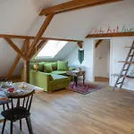 Rooftop Arts&crafts Apartment, Zentral Und Ruhig, 3 Dachterrassen *