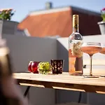 Rooftop Arts&crafts Apartment, Zentral Und Ruhig, 3 Dachterrassen *