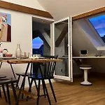 Rooftop Arts&crafts Apartment, Zentral Und Ruhig, 3 Dachterrassen Апартаменты *