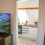 Rooftop Arts&crafts Apartment, Zentral Und Ruhig, 3 Dachterrassen Апартаменты *