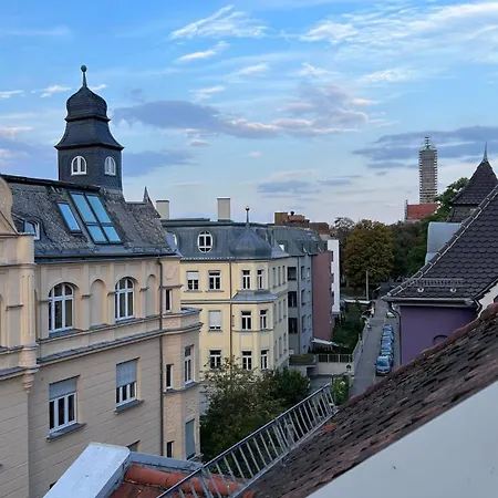 Apartament Rooftop Arts&crafts Apartment, Zentral Und Ruhig, 3 Dachterrassen *